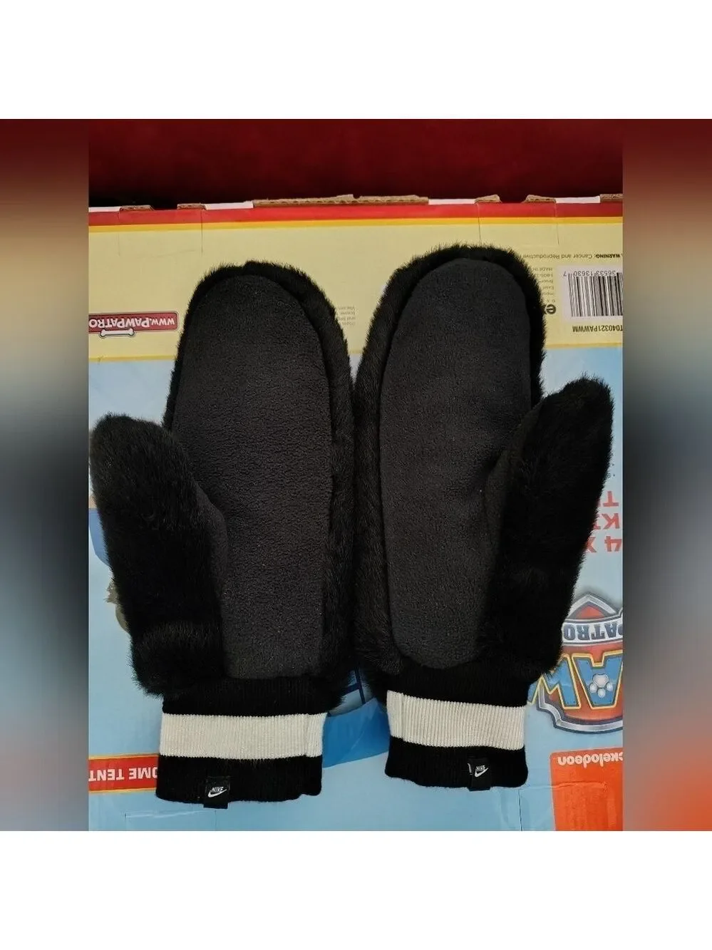 Nike Sportswear Womens Warm Fuzzy Mittens